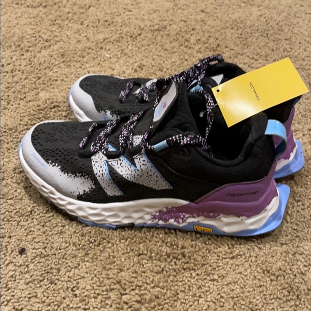 New balance sneakers brand new never worn with tags